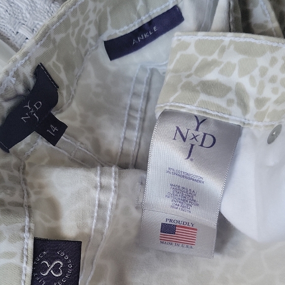 NYDJ Cream Animal Print Jeans Size 14 - Picture 10 of 12